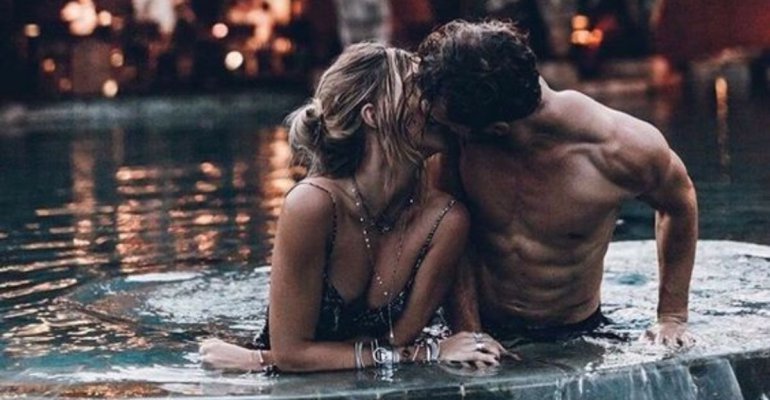 Wisconsin Sugar Daddies Can Afford Any Girl They Want