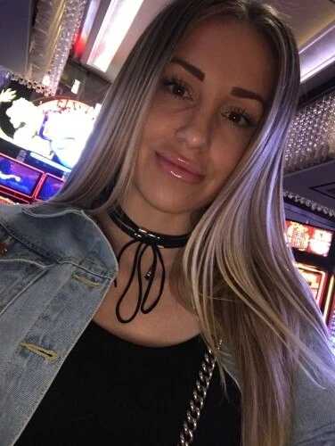 Vaccinated Babe, 35