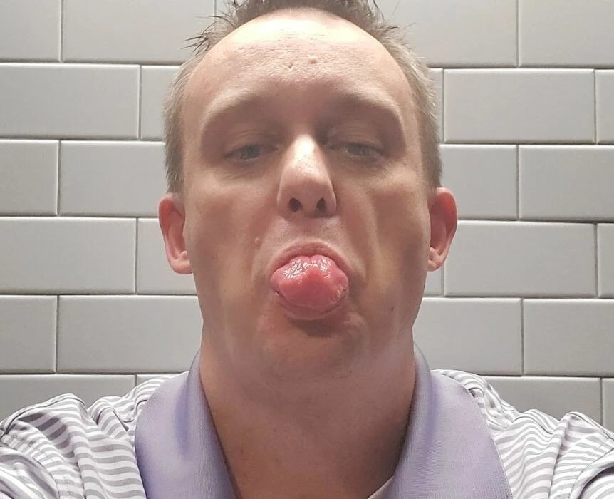 HET-ER-O GUY, 42