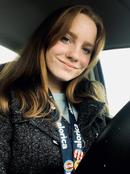 Melany, 19